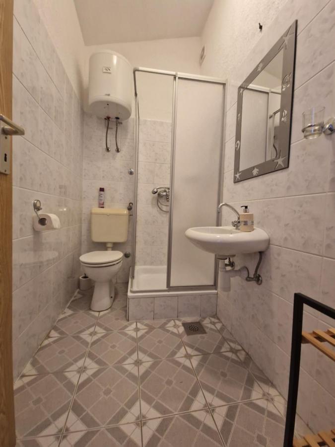 Sacher Apartament Igrane Bagian luar foto