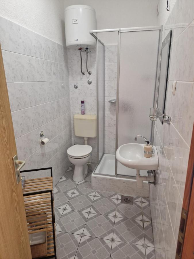 Sacher Apartament Igrane Bagian luar foto